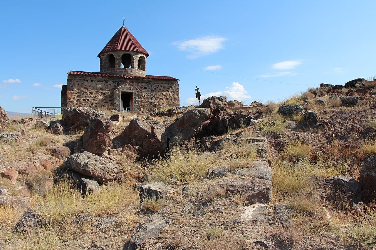 Oshakan — Armenia castle