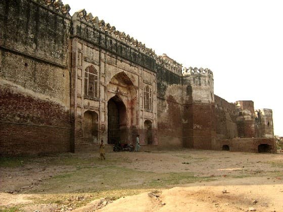 Sheikhupura Fort — Pakistan castle