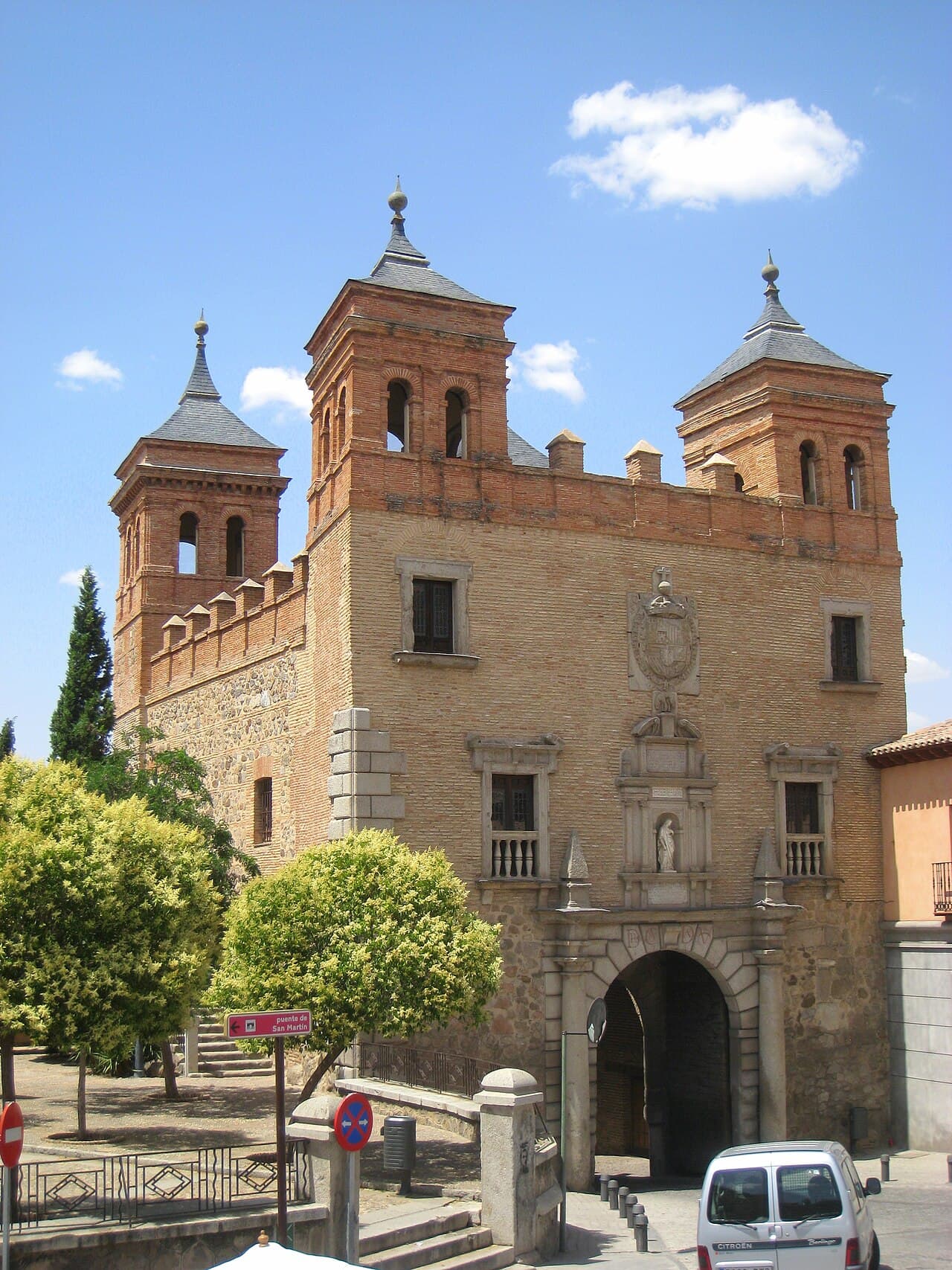 Puerta del Cambrón — Spain castle