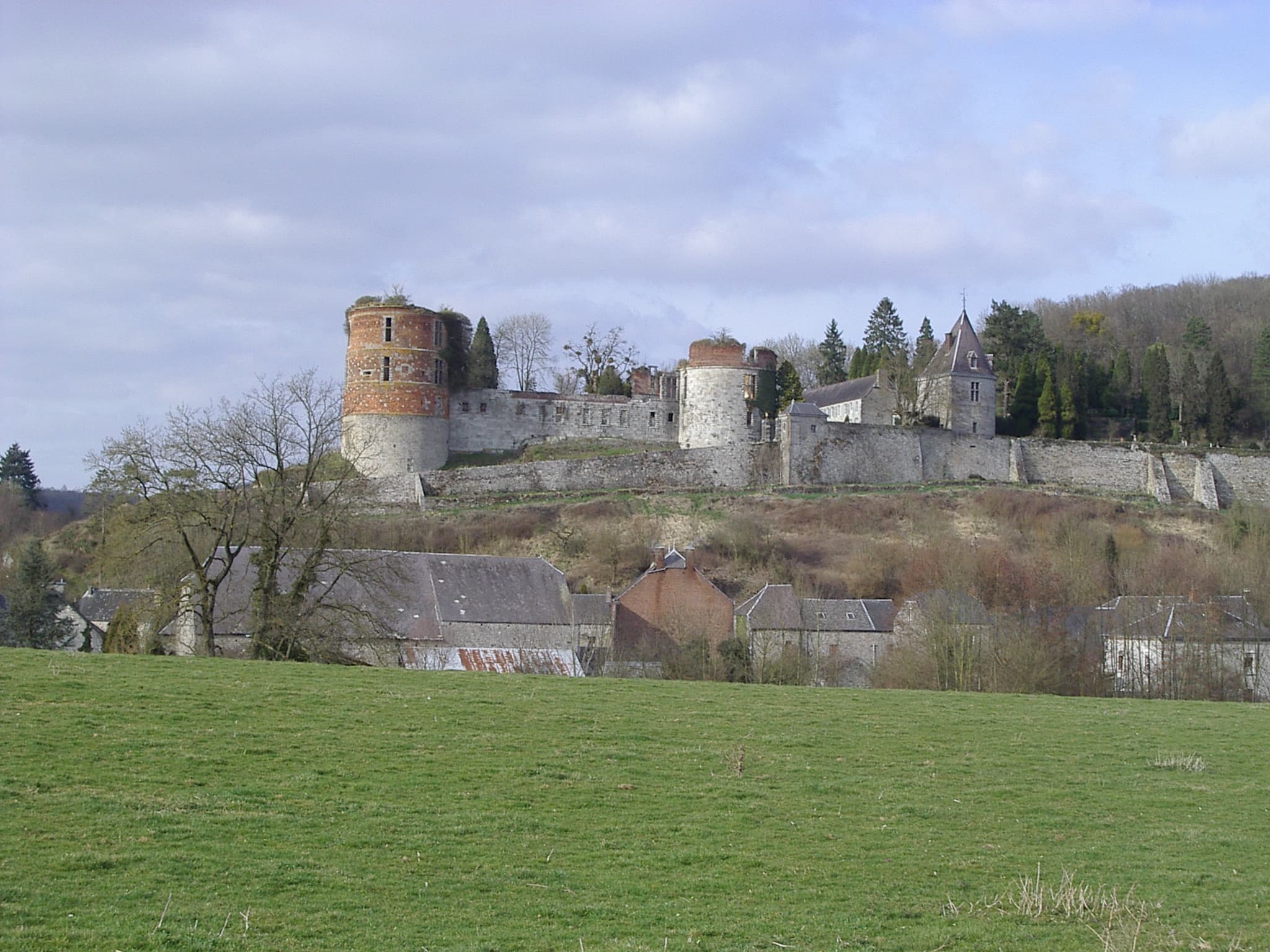 Hierges Castle — France castle