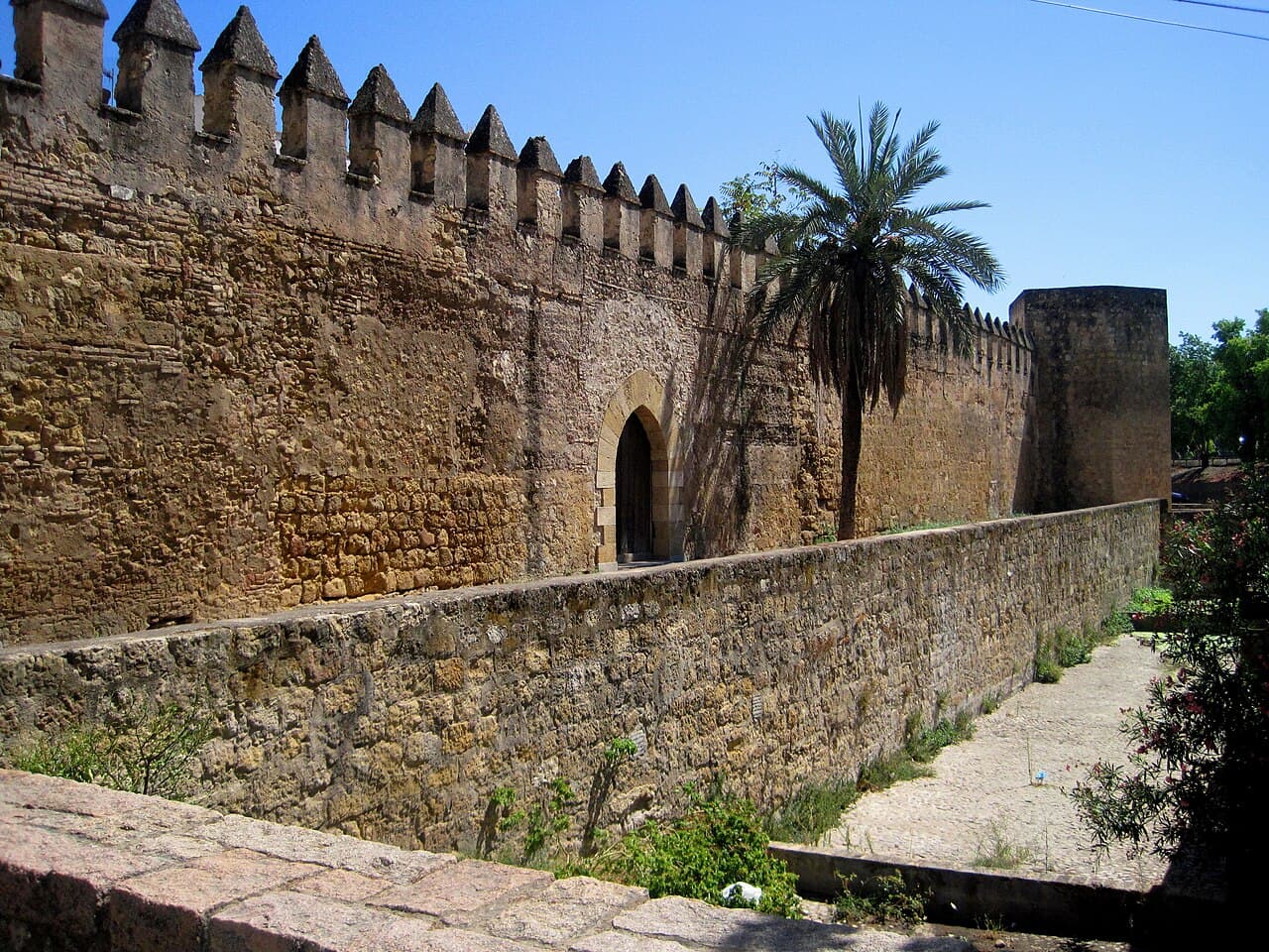 City walls of Córdoba — Spain castle