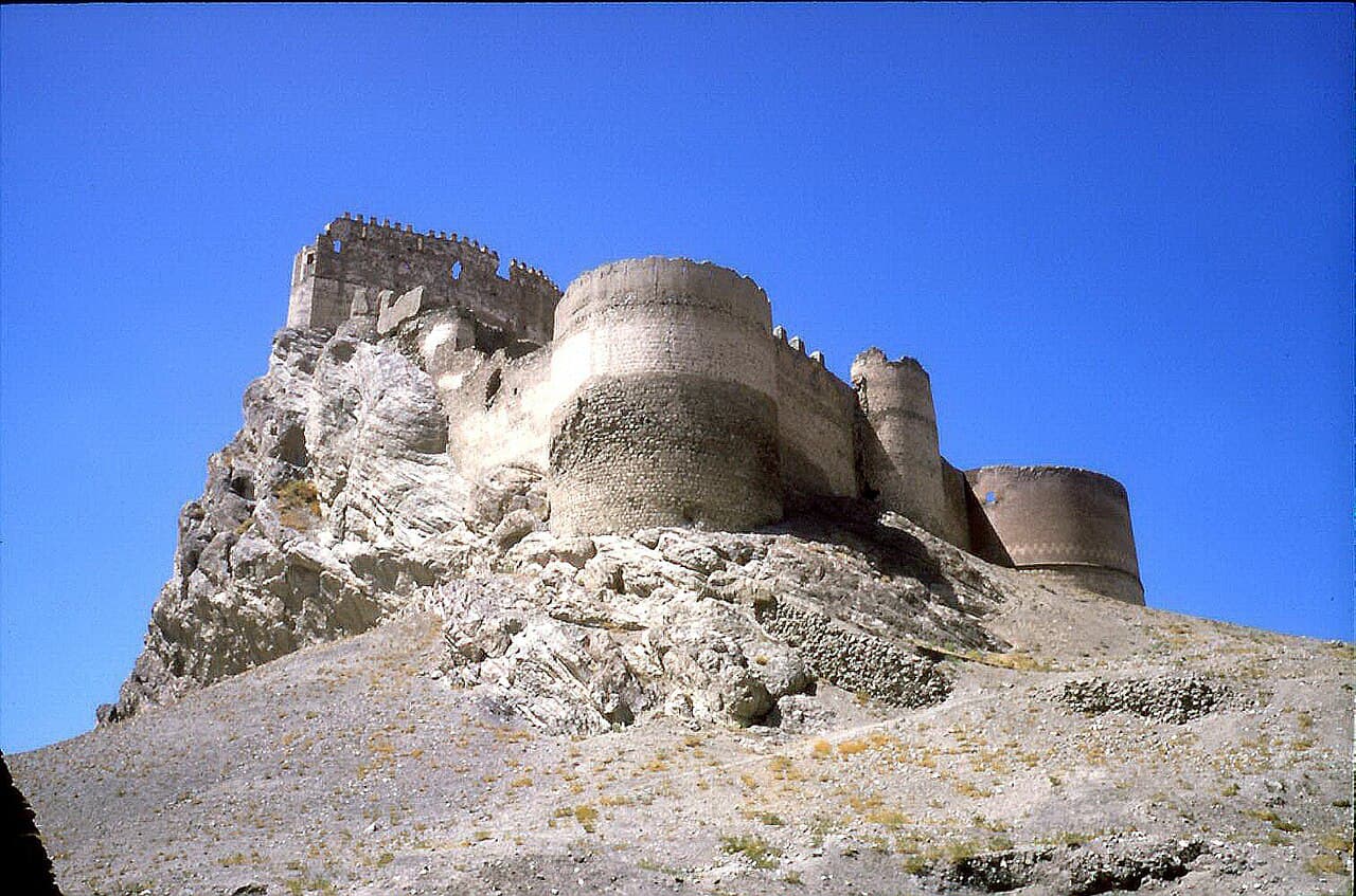Hoşap Castle — Turkey castle