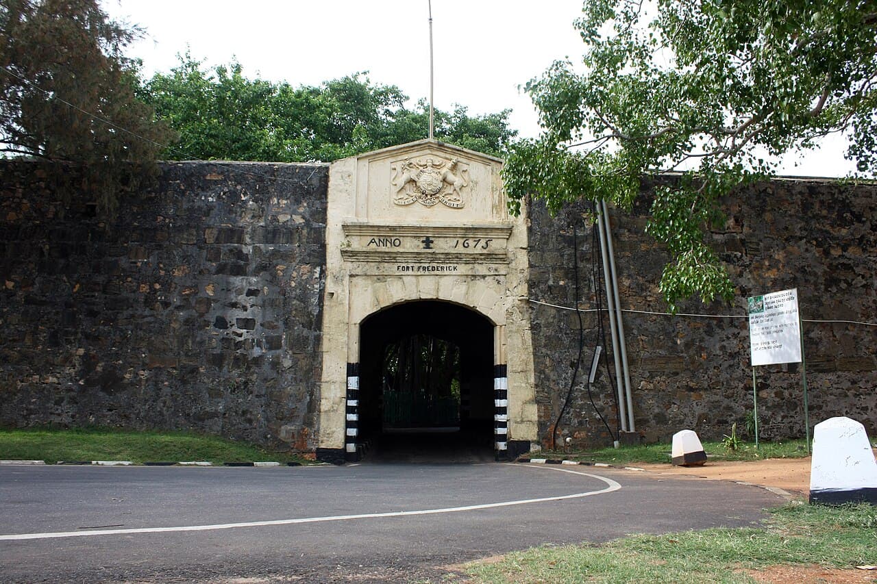 Fort Fredrick — Sri Lanka castle
