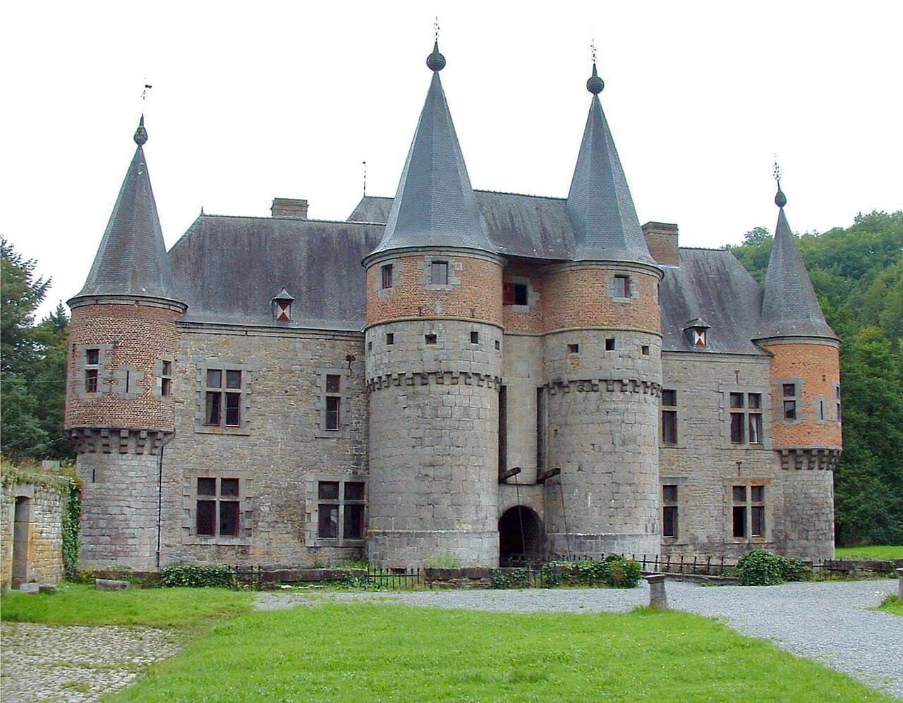 Spontin Castle — Belgium castle