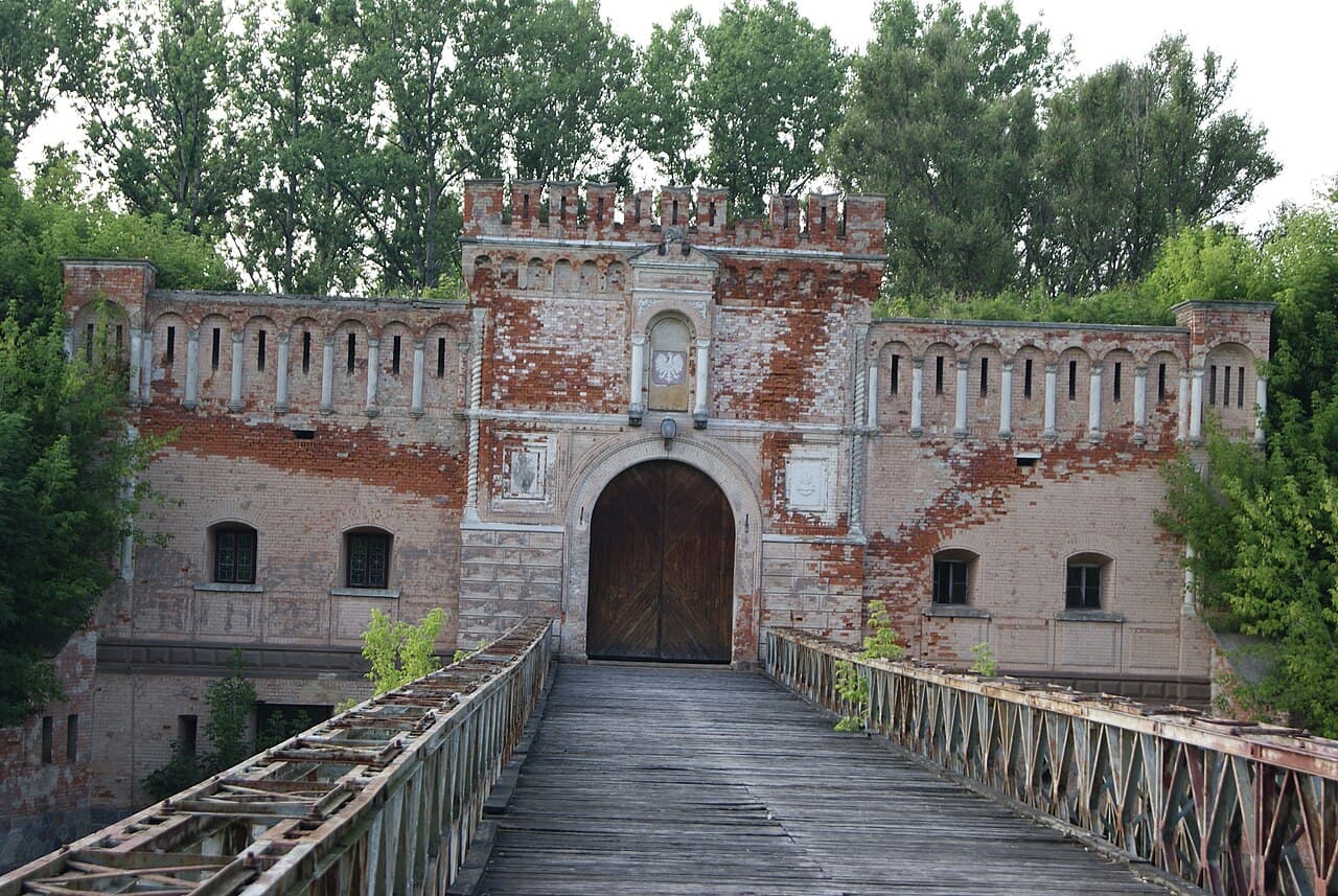 Dęblin Fortress — Poland castle