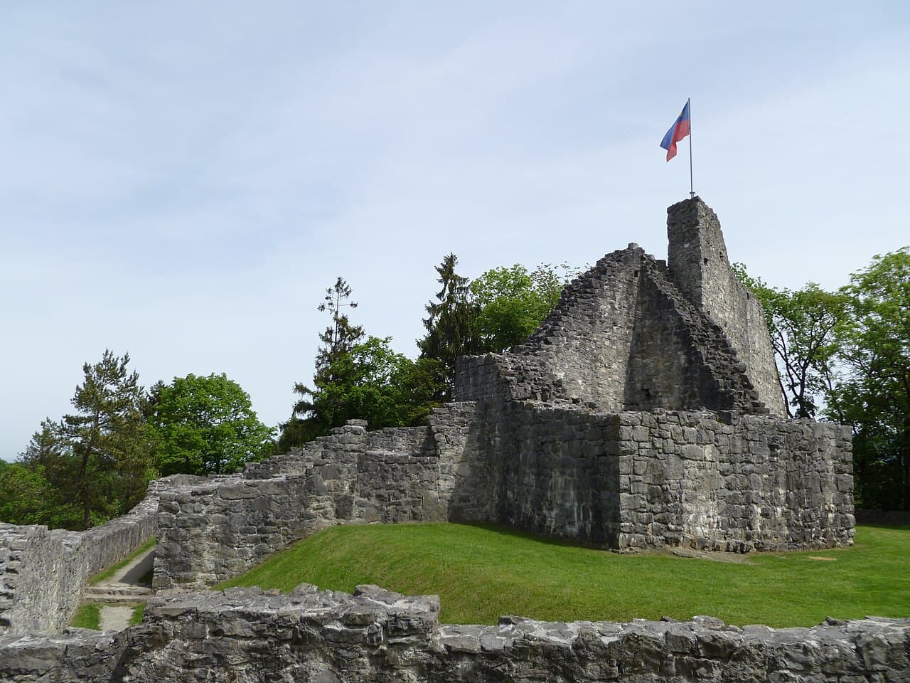 Obere Burg — Liechtenstein castle