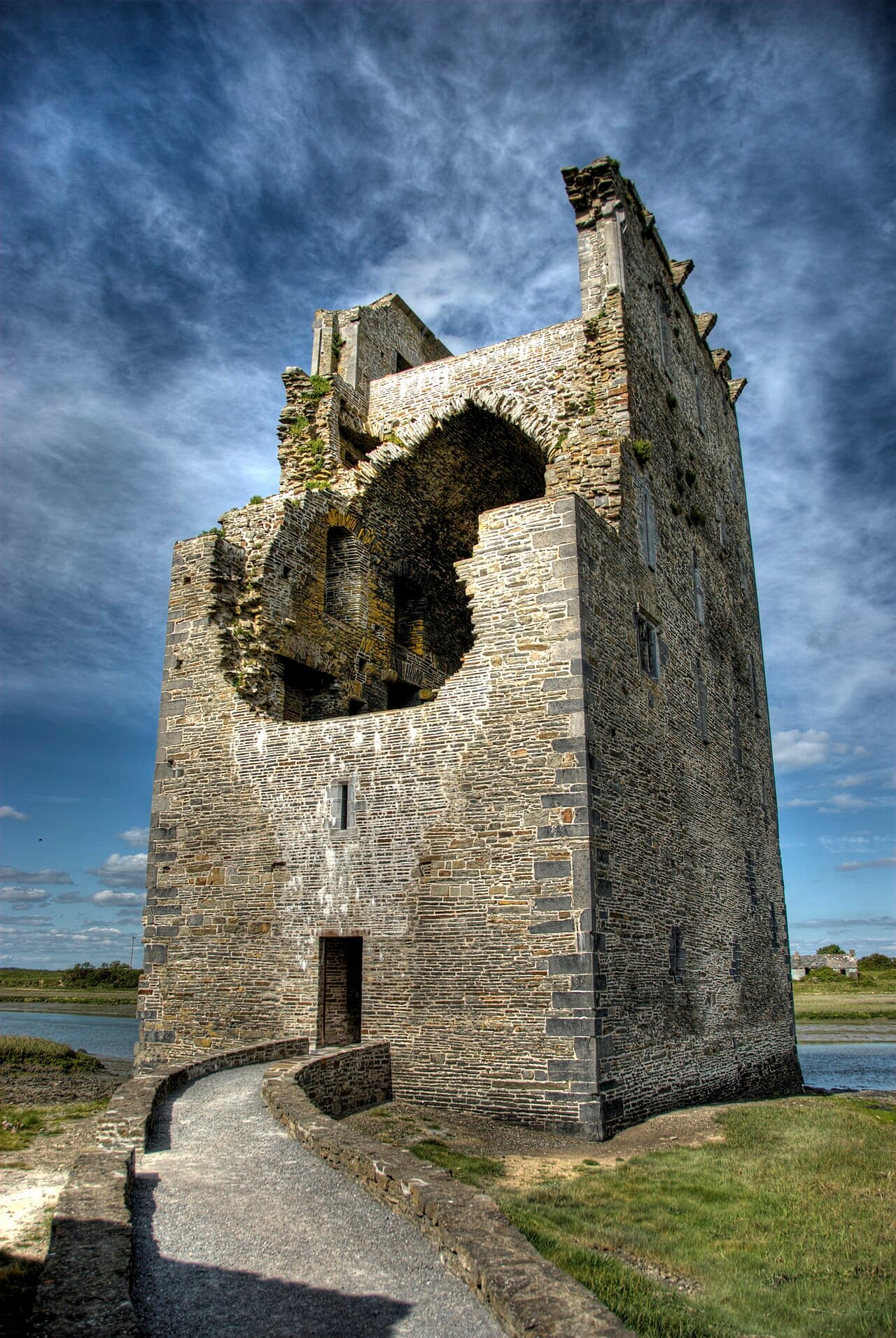 Carrigafoyle Castle — Ireland castle