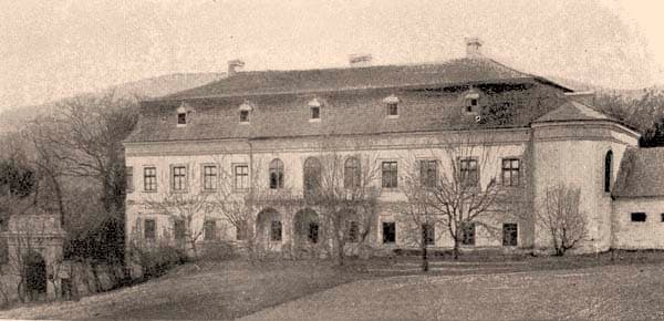 Migazzi Mansion, Verőce — Hungary castle