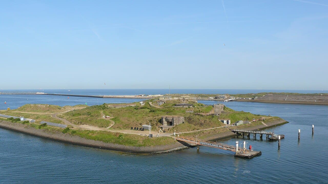 Fort bij IJmuiden — Netherlands castle