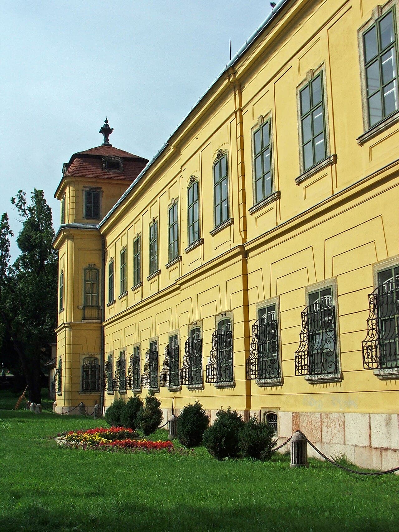 Esterházy mansion, Tata — Hungary castle