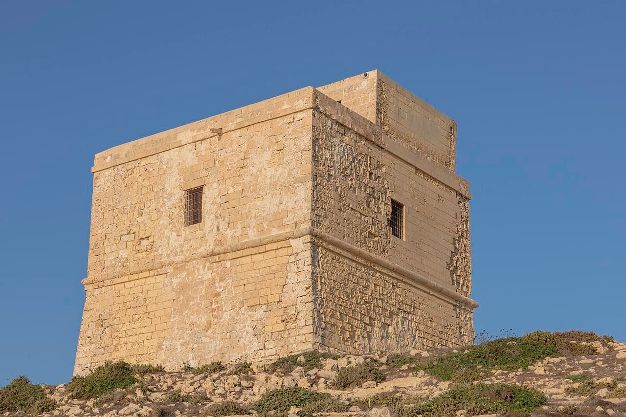 Dwejra Tower — Malta castle