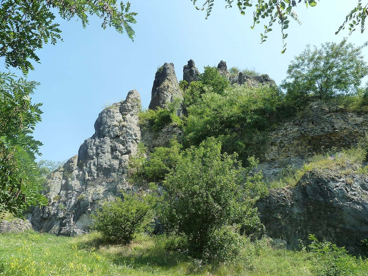Hajnácka Castle Ruins — Slovakia castle