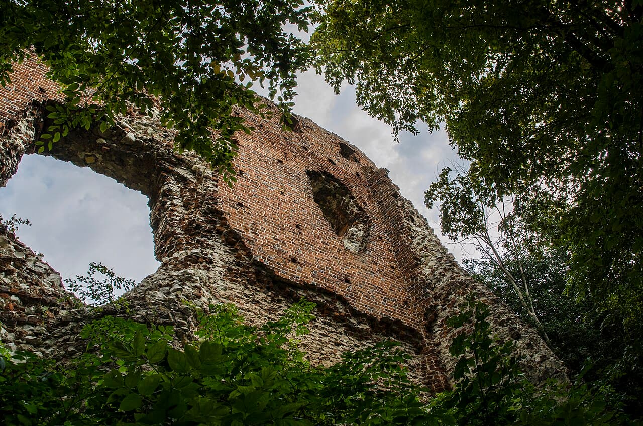 Bochotnica Castle — Poland castle