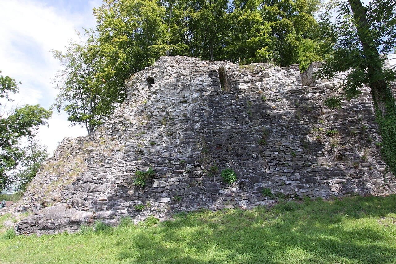Bossonnens Castle Ruins — Switzerland castle
