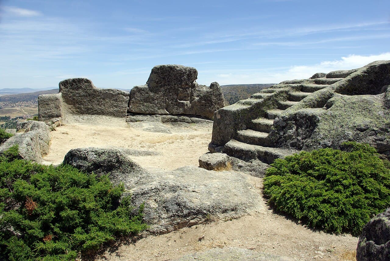 Castro de Ulaca — Spain castle