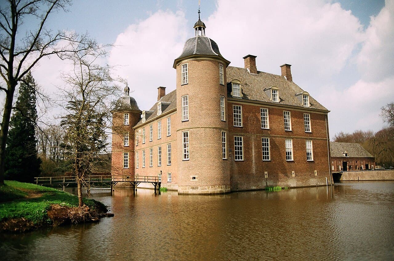 Slangenburg Castle — Netherlands castle