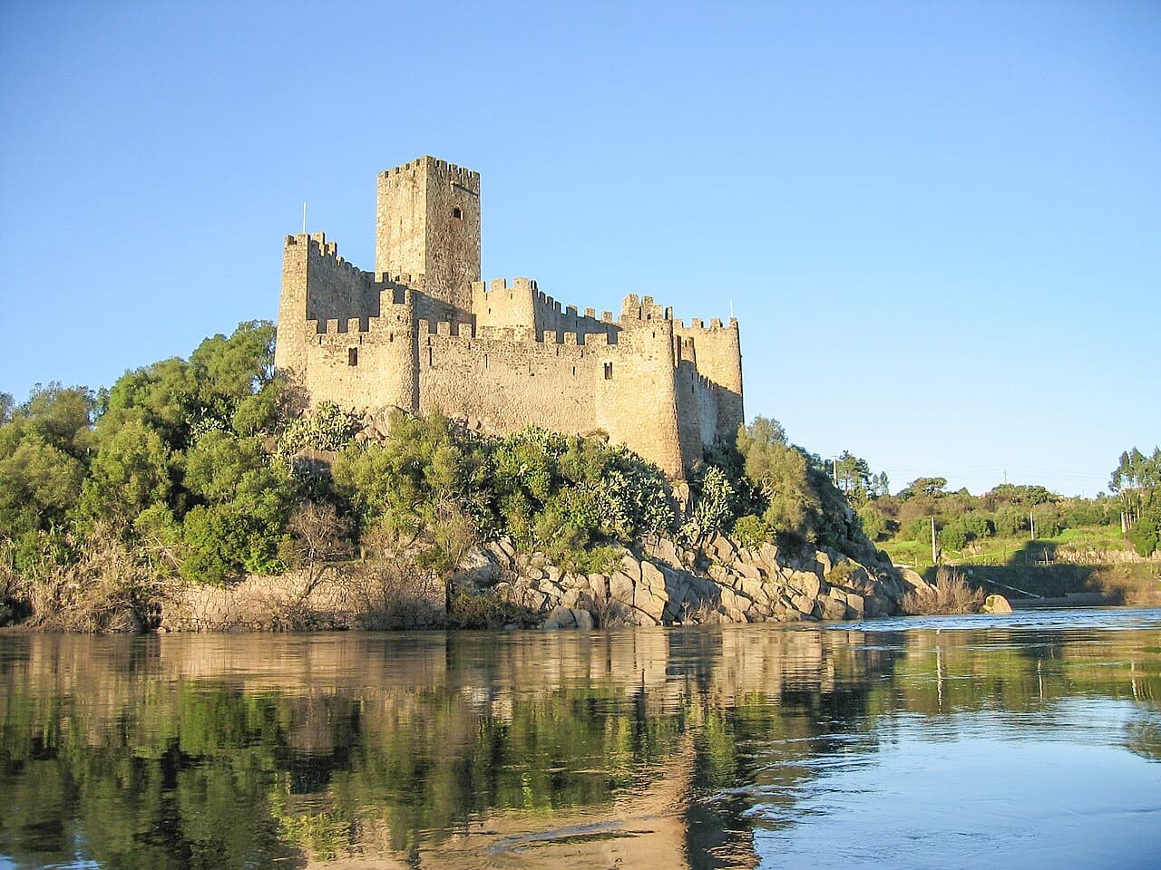 Castle of Almourol — Portugal castle