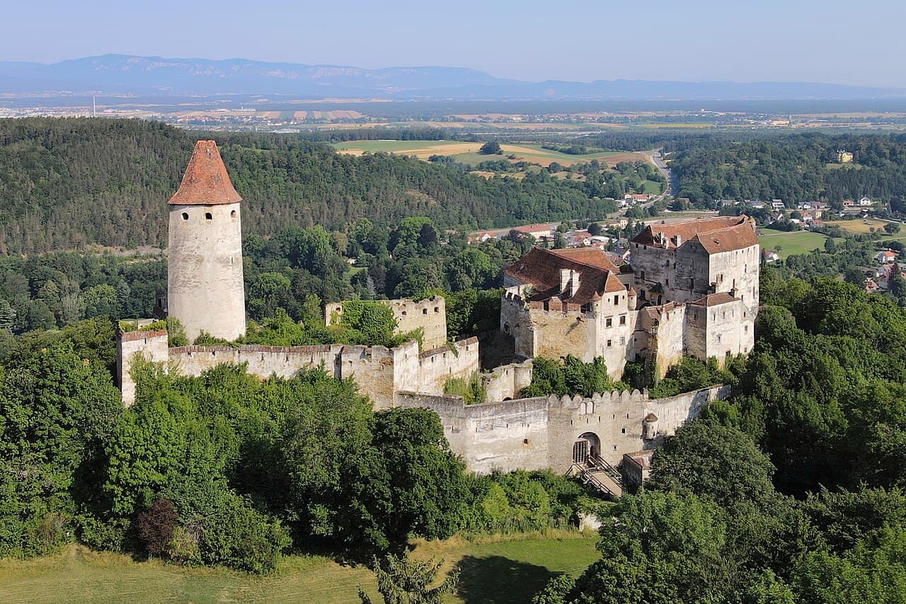 Burg Seebenstein — Austria castle