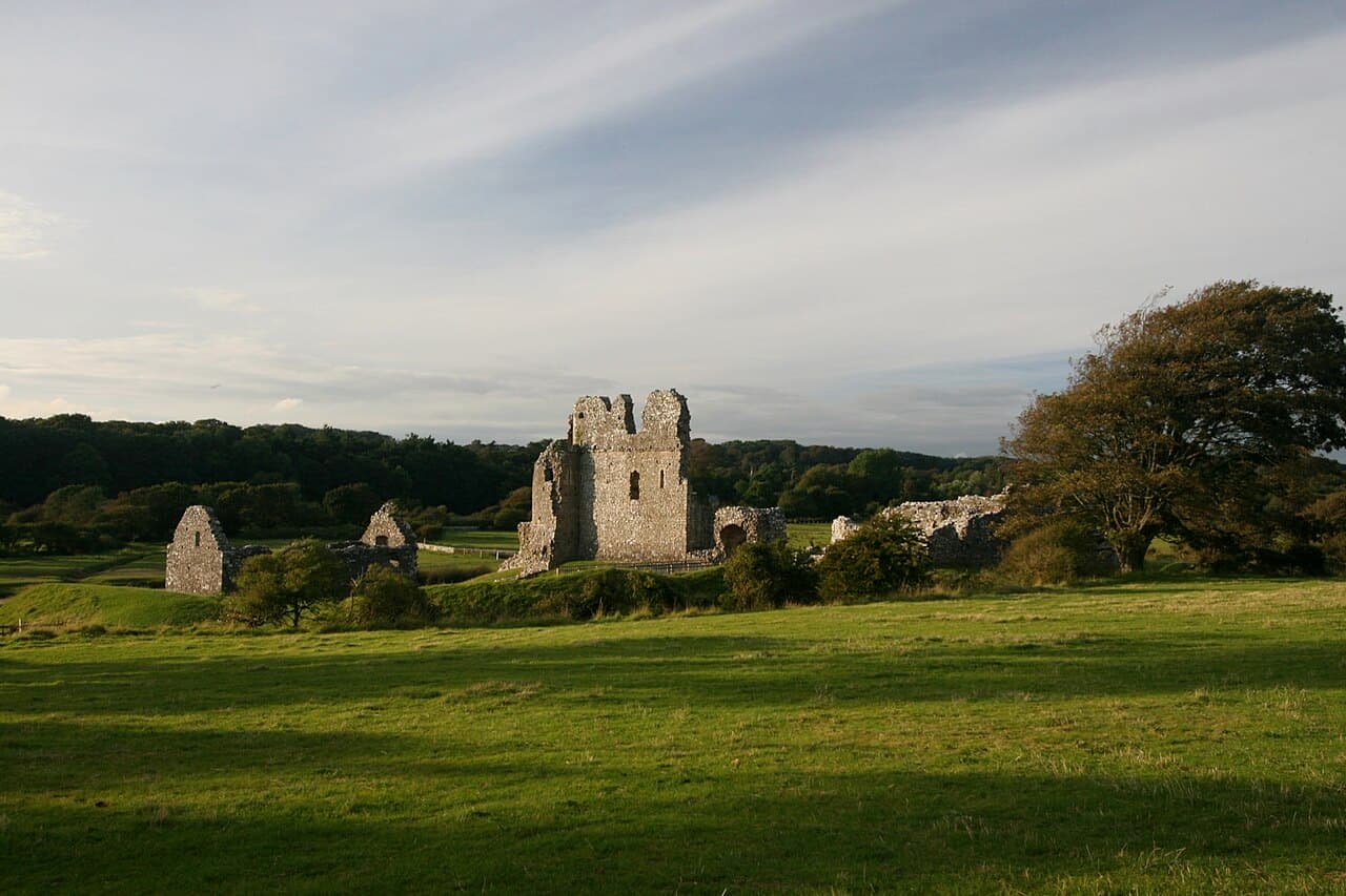 Ogmore Castle — United Kingdom castle
