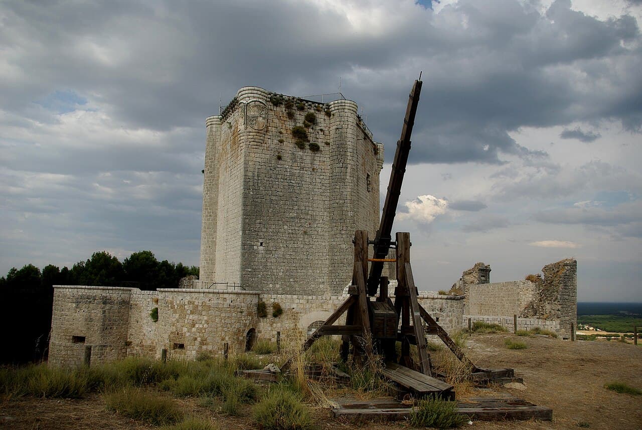 Iscar Castle — Spain castle