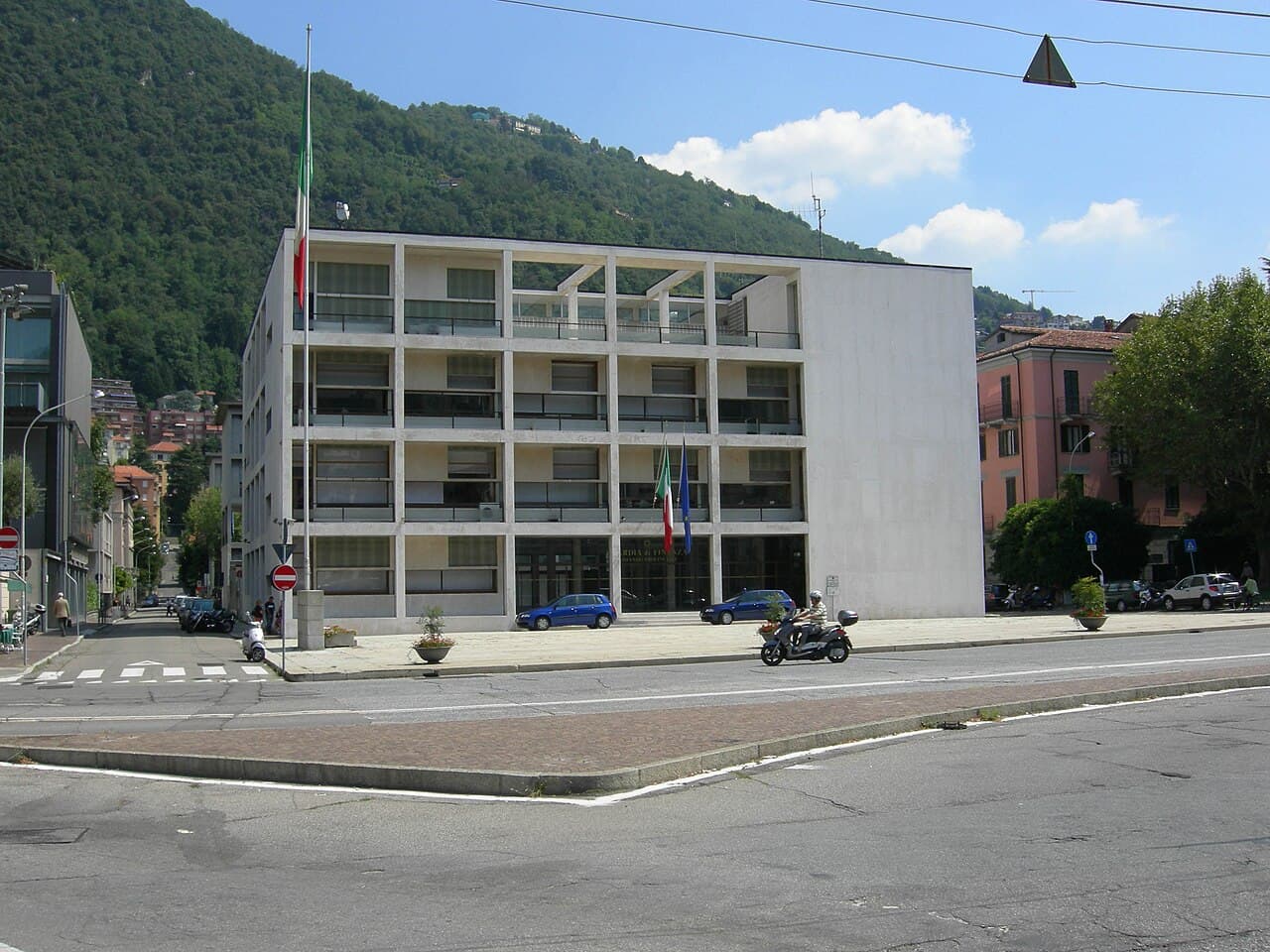 Casa del Fascio (Como) — Italy castle