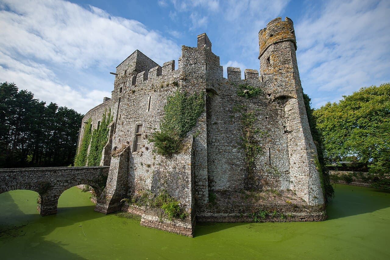 Château de Pirou — France castle