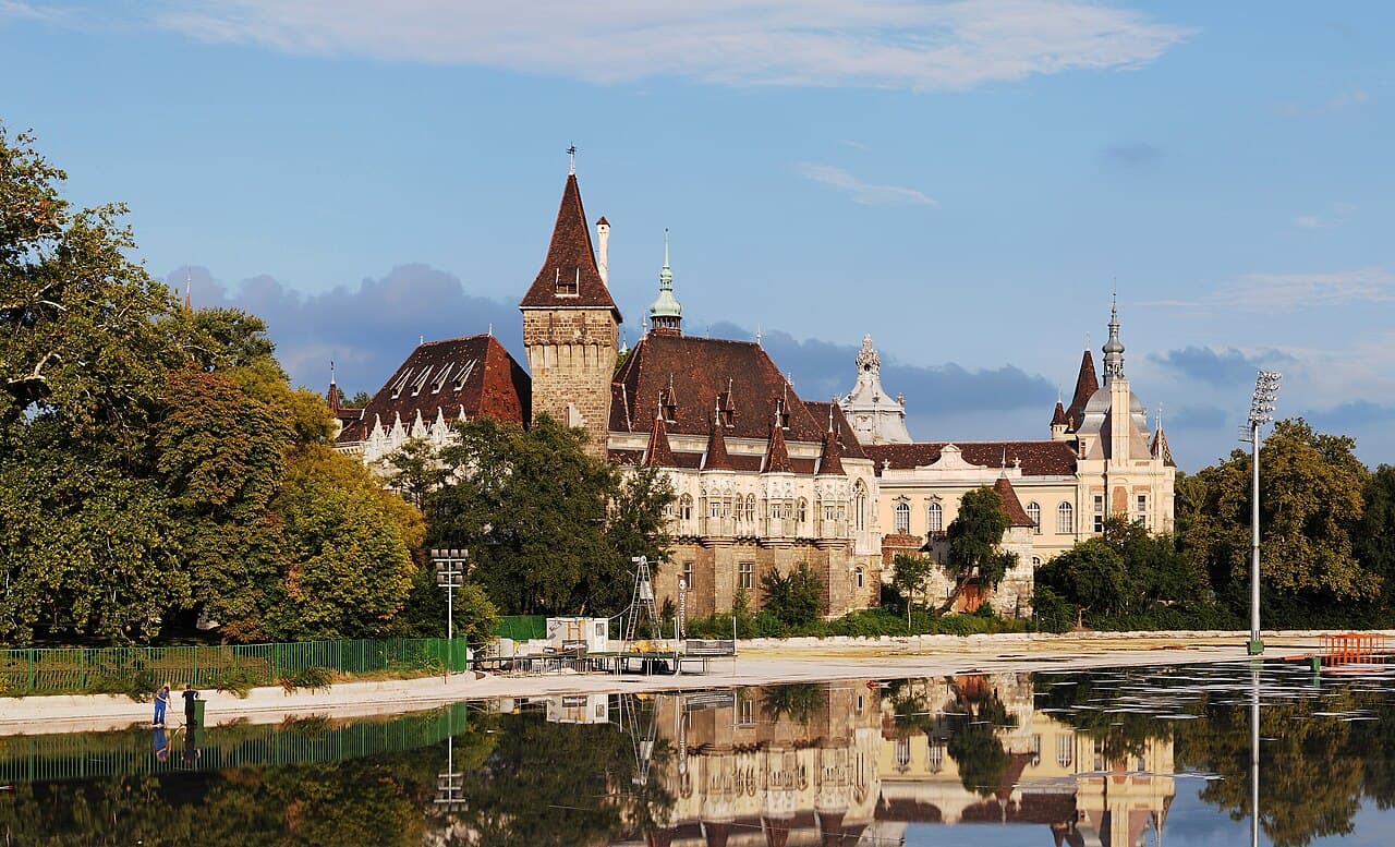 Vajdahunyad Castle — Hungary castle