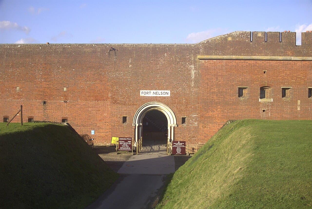 Fort Nelson, Portsmouth — United Kingdom castle