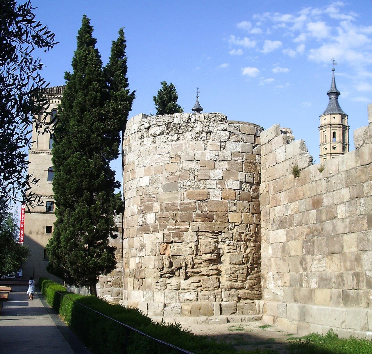 Ancient Roman wall of Zaragoza — Spain castle