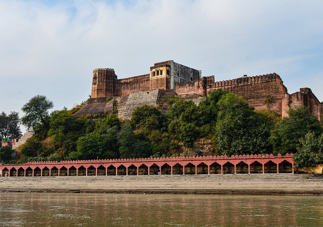 Akhnoor Fort — India castle