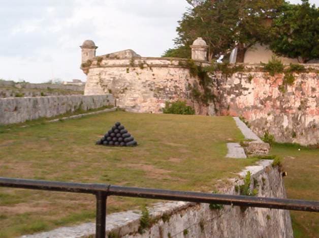 San Carlos de la Cabaña Fortress — Cuba castle