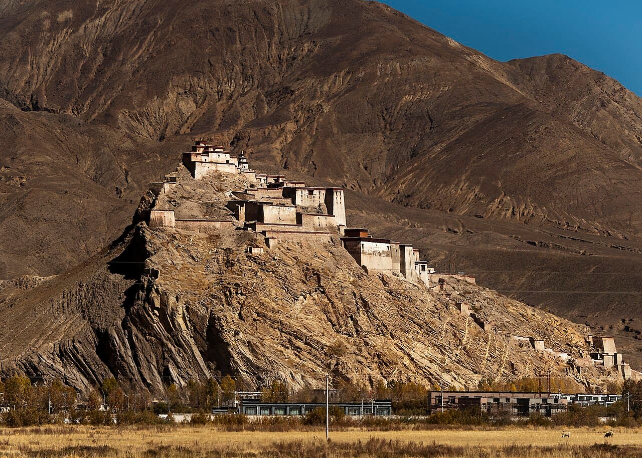 Gyantse Dzong — China castle