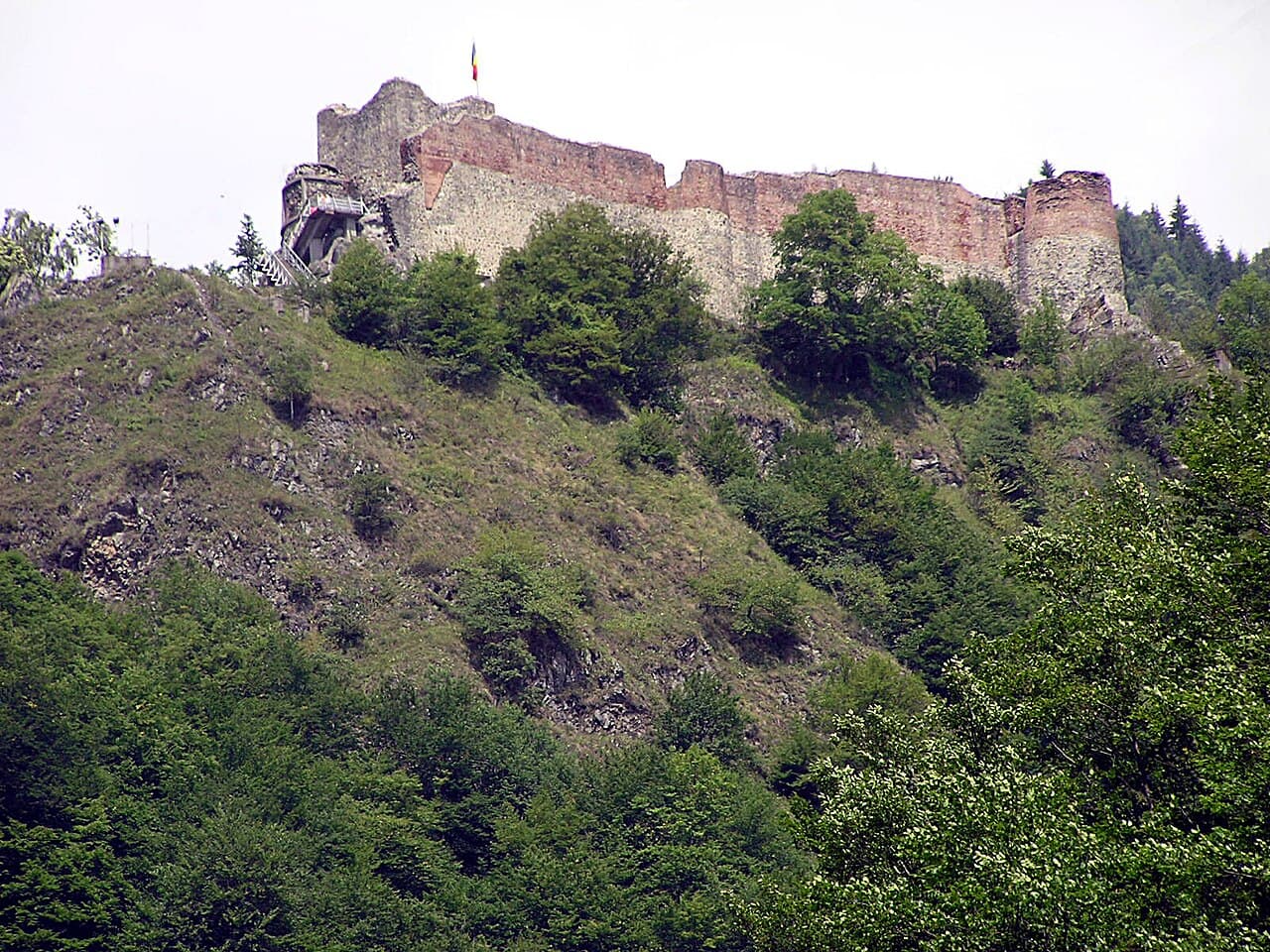 Poenari Castle — Romania castle