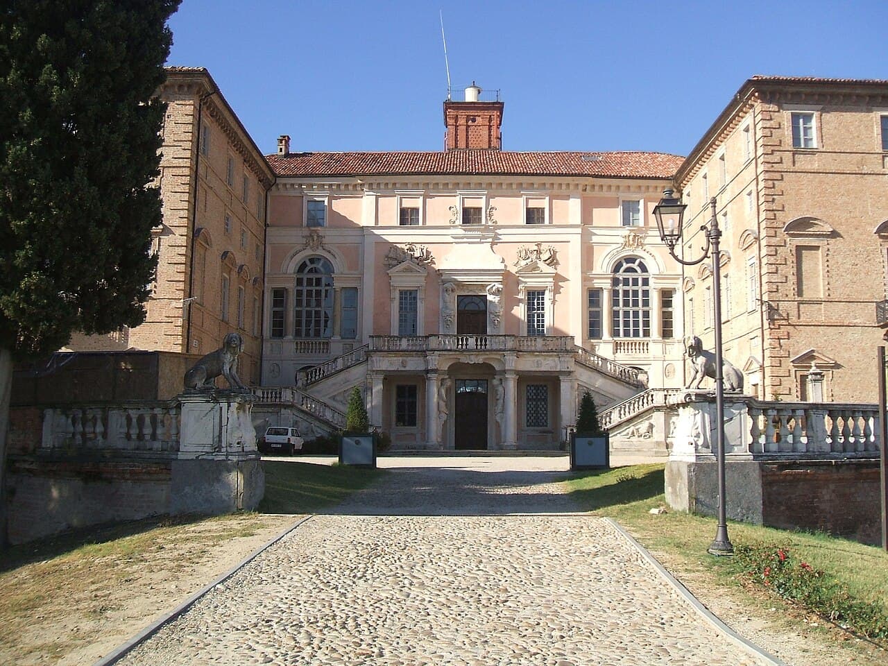 Govone Castle — Italy castle