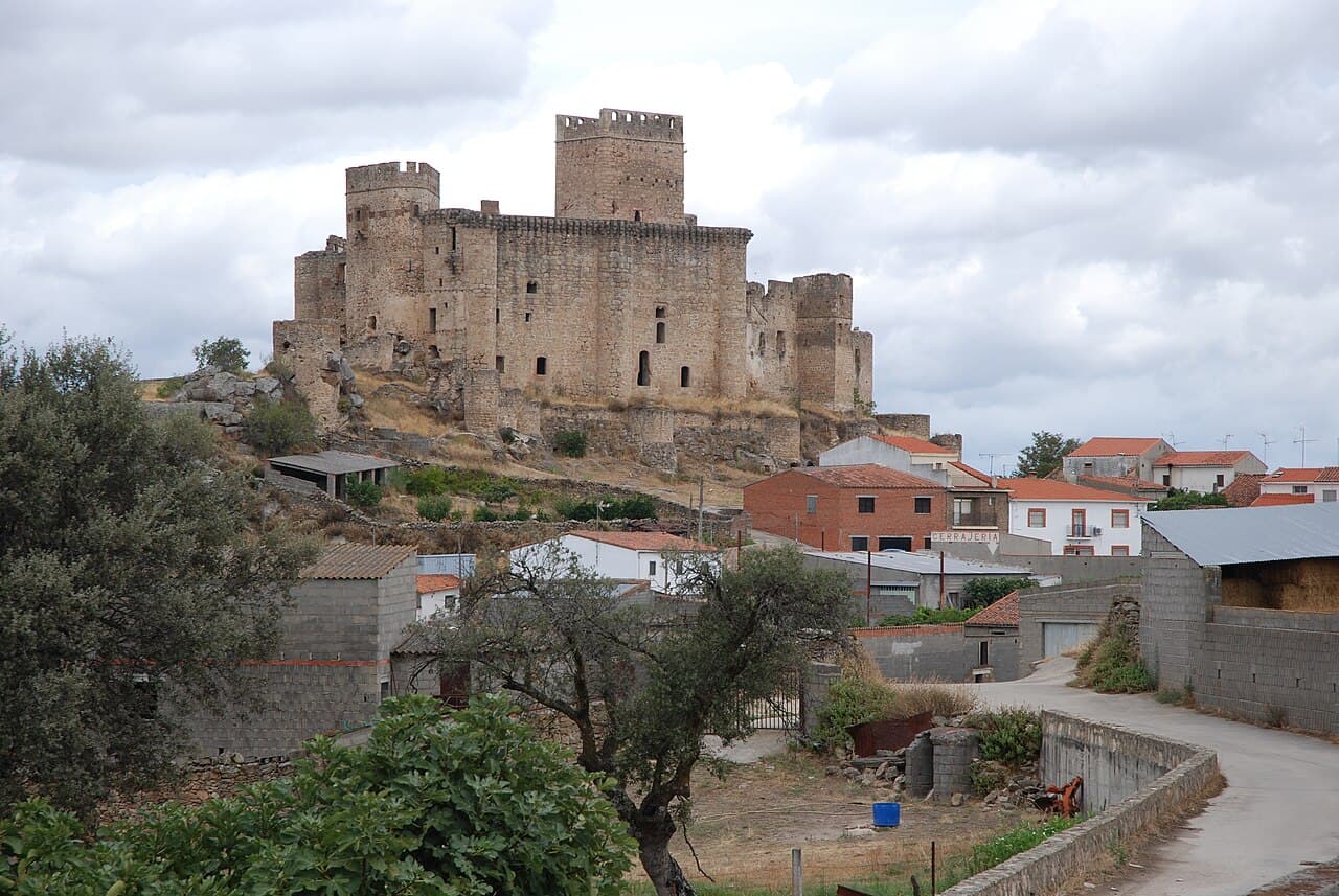 Belvís de Monroy Castle — Spain castle