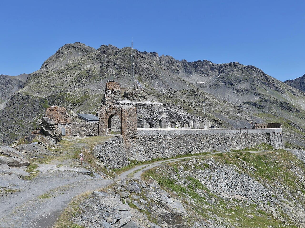 Fort de la Redoute Ruinée — France castle
