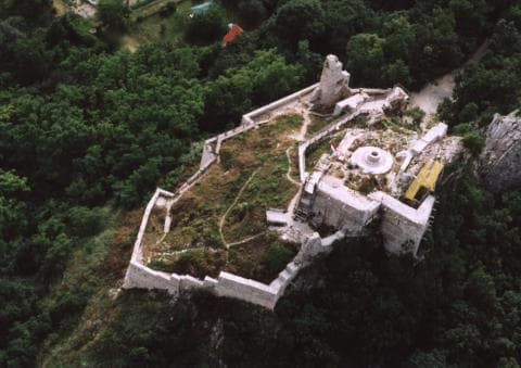 Csókakő Castle — Hungary castle