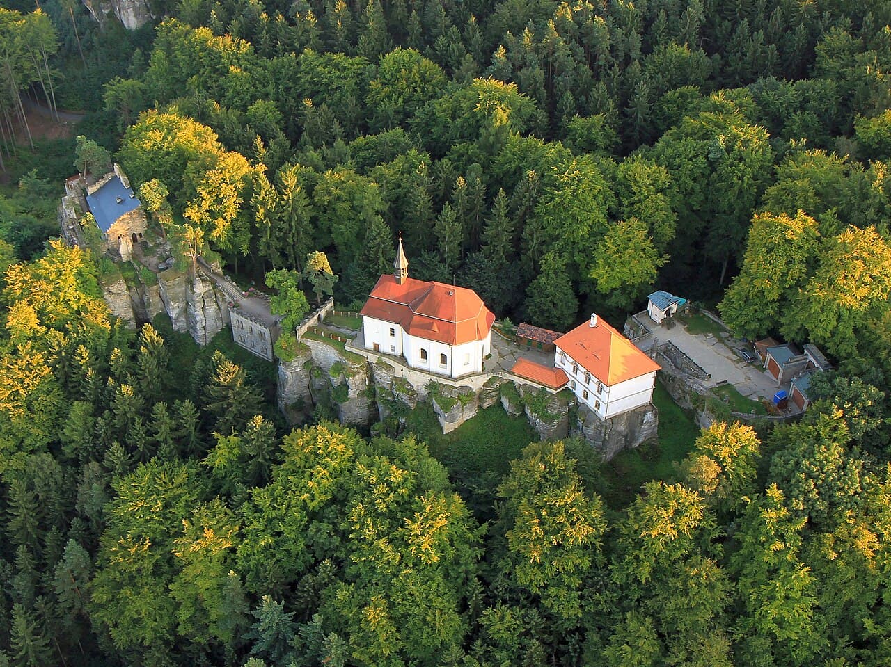 Valdštejn Castle — Czech Republic castle