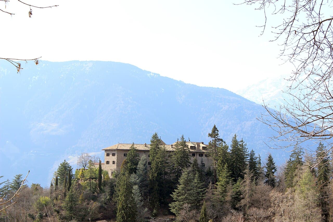 Fragsburg — Italy castle