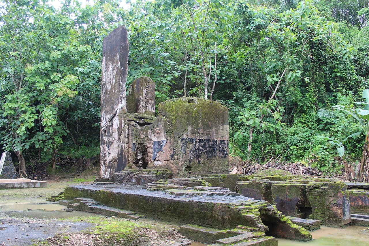 Oranje Nassau Coal Mine Site — Indonesia castle