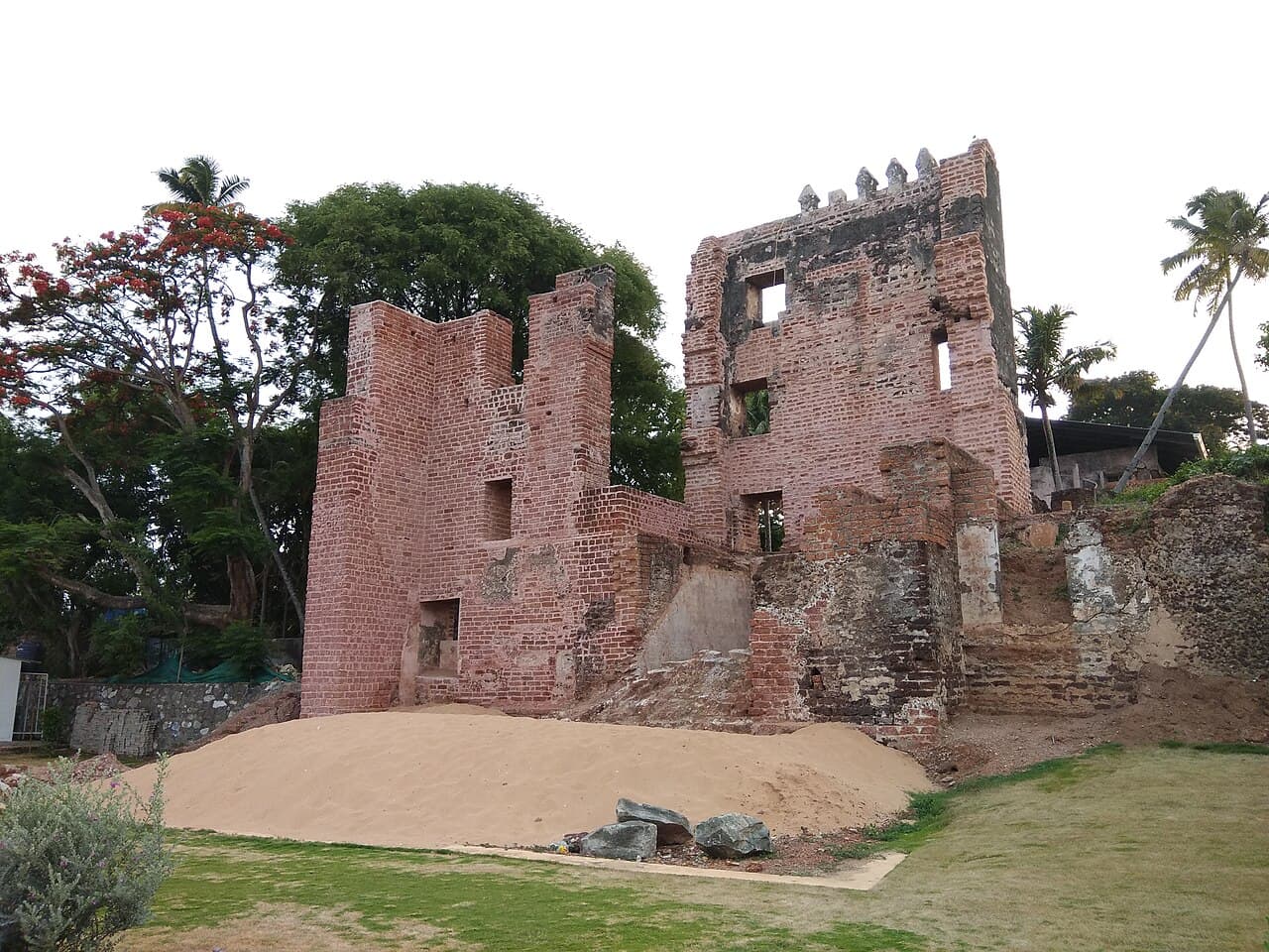 St Thomas Fort — India castle