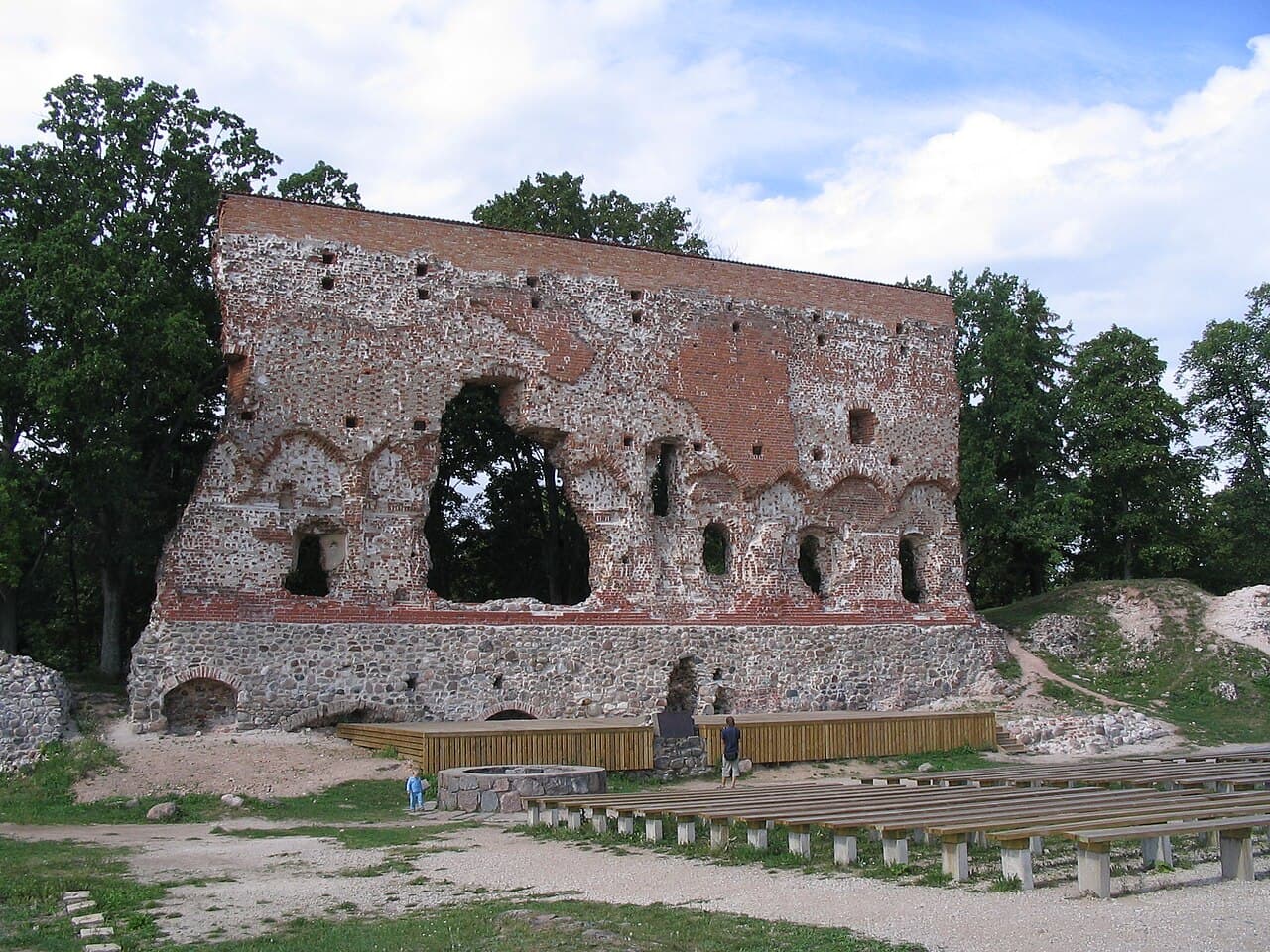 Viljandi Castle — Estonia castle