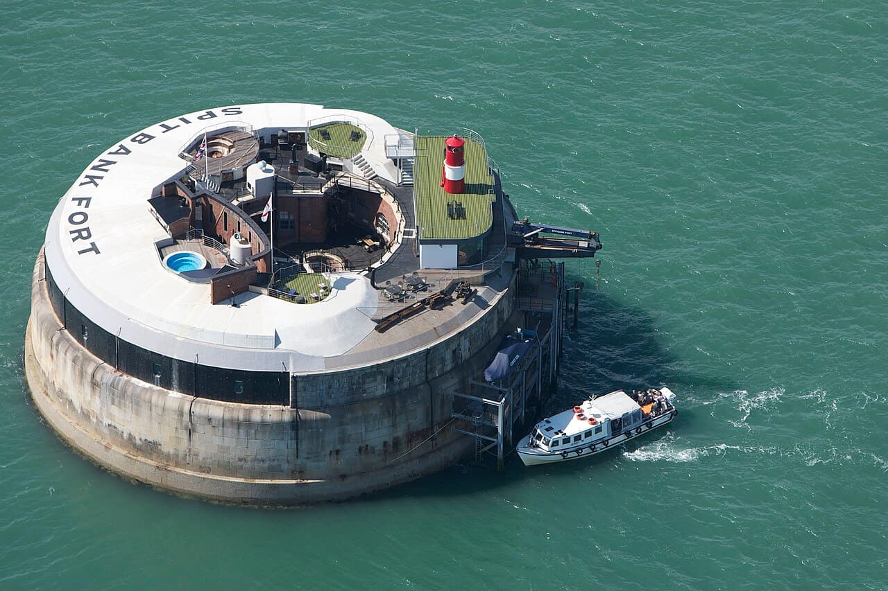 Spitbank Fort — United Kingdom castle