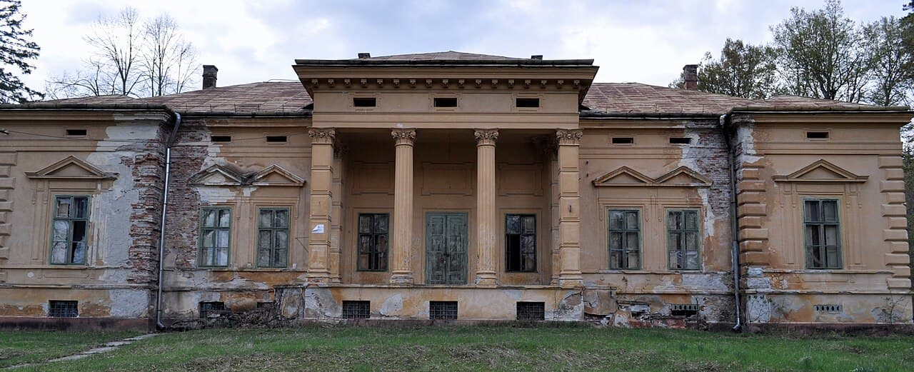Konopi Castle — Romania castle