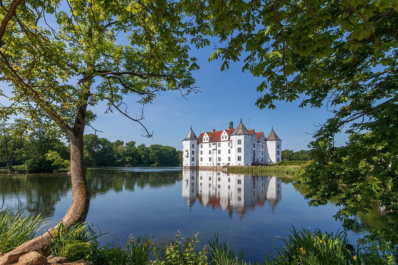 Glucksburg Castle — Germany castle