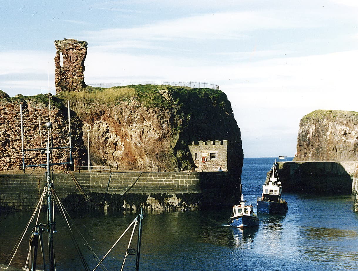 Dunbar Castle — United Kingdom castle