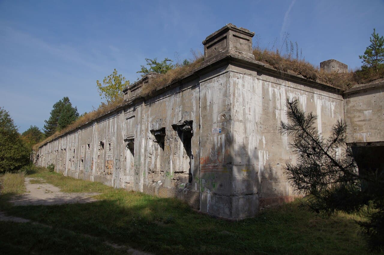 Fort Beniaminów — Poland castle