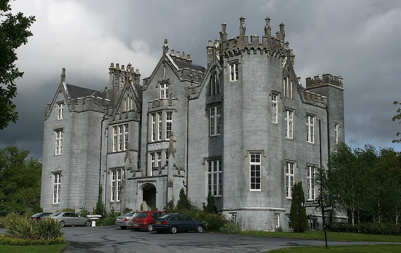 Kinnitty Castle — Ireland castle