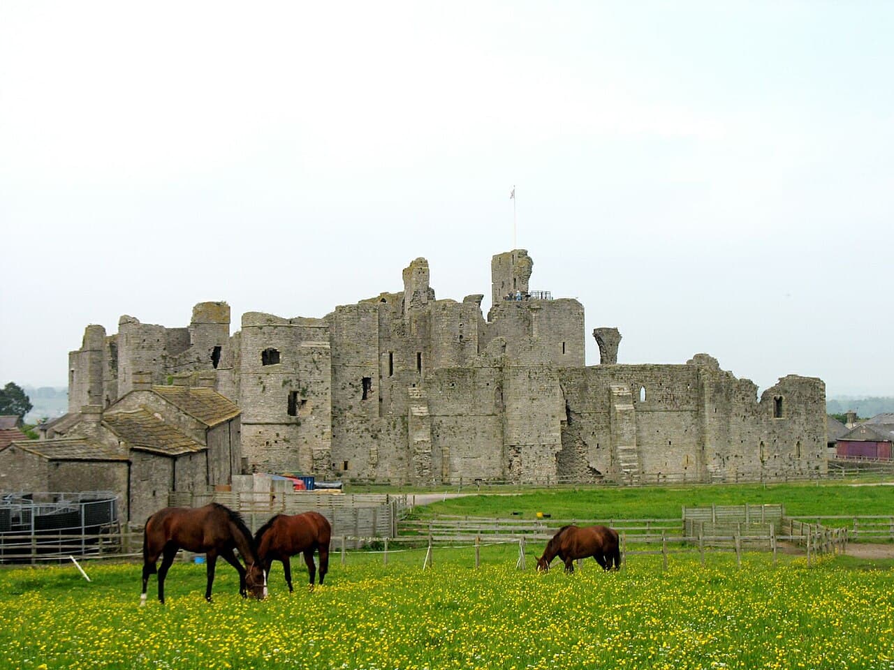 Middleham Castle — United Kingdom castle