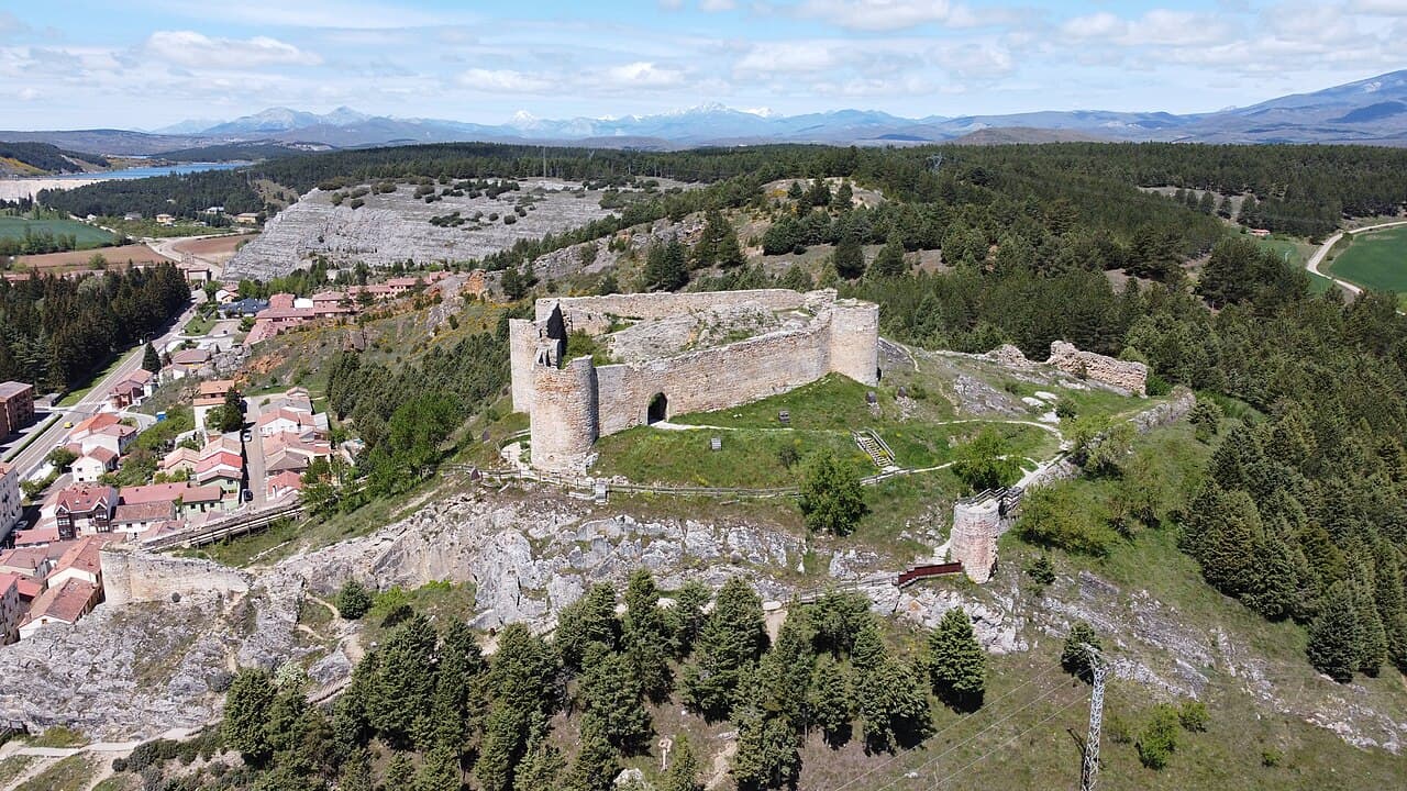 Aguilar de Campoo Castle — Spain castle